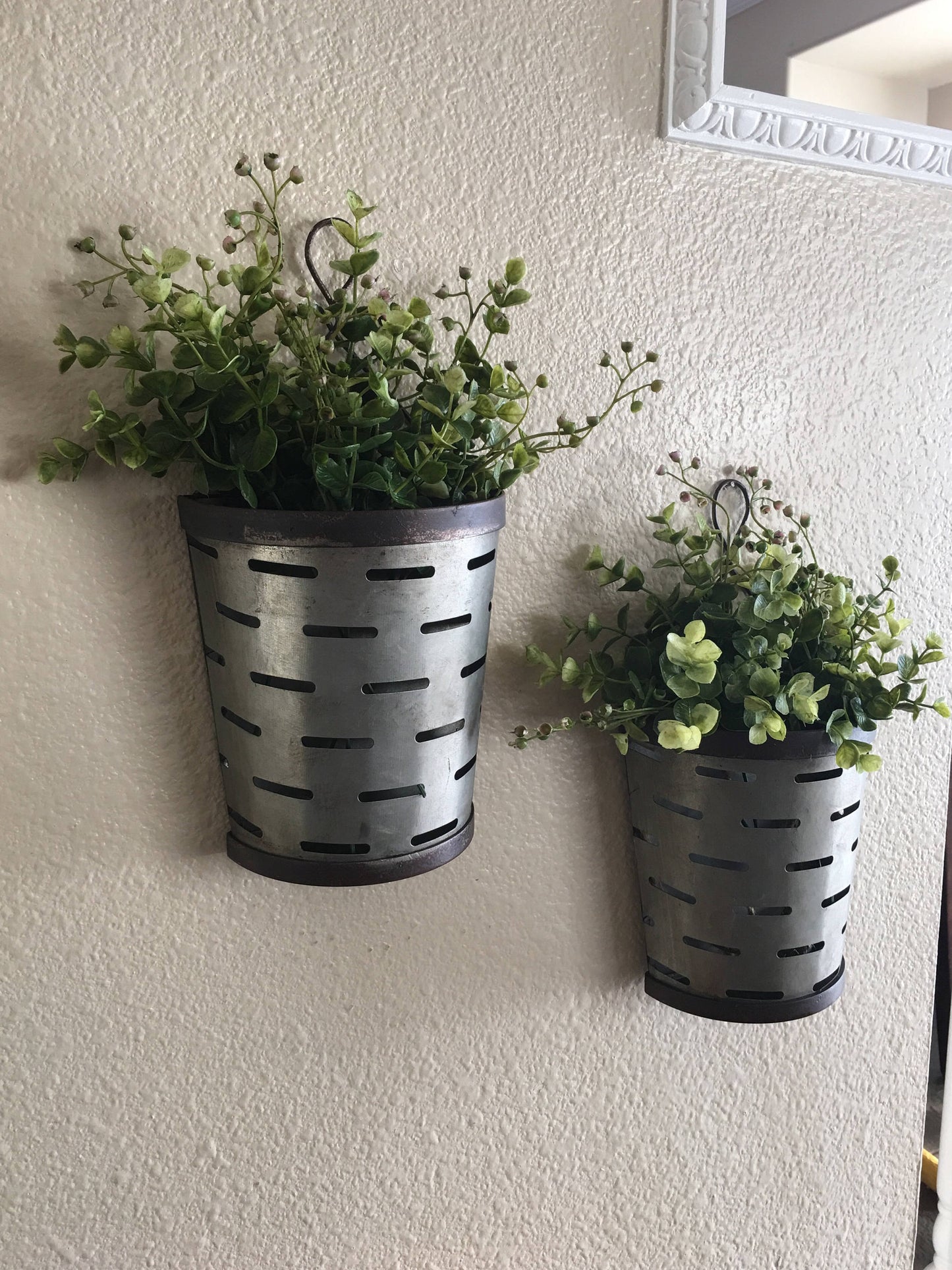 Olive Bucket Wall Vases, Rustic Wall Vase, Rustic Wall Decor, Farmhouse Wall Vases, Olive Bucket Vases, Wall Decor, Wall Planter, Home Decor